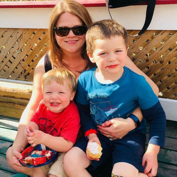 Meet your Posher, Ainsley - Picture 1 of 2